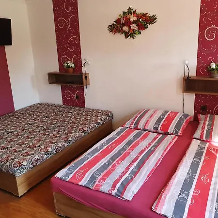 Privat U Jozefa Foeldesa *