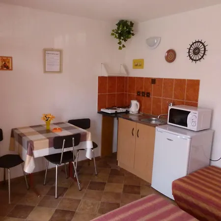 Privat U Jozefa Foeldesa *