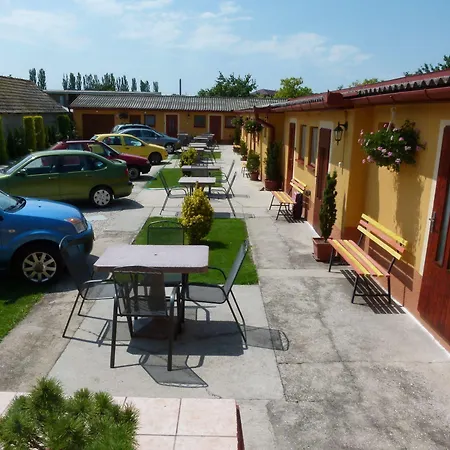 Privat U Jozefa Foeldesa Pansiyon *